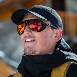 CAIRN Lunettes de soleil NORTH - MAT BLACK RED