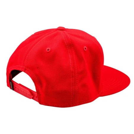 TLD FLAT BILL SNAPBACK - BADGE TEAM RED - 2026